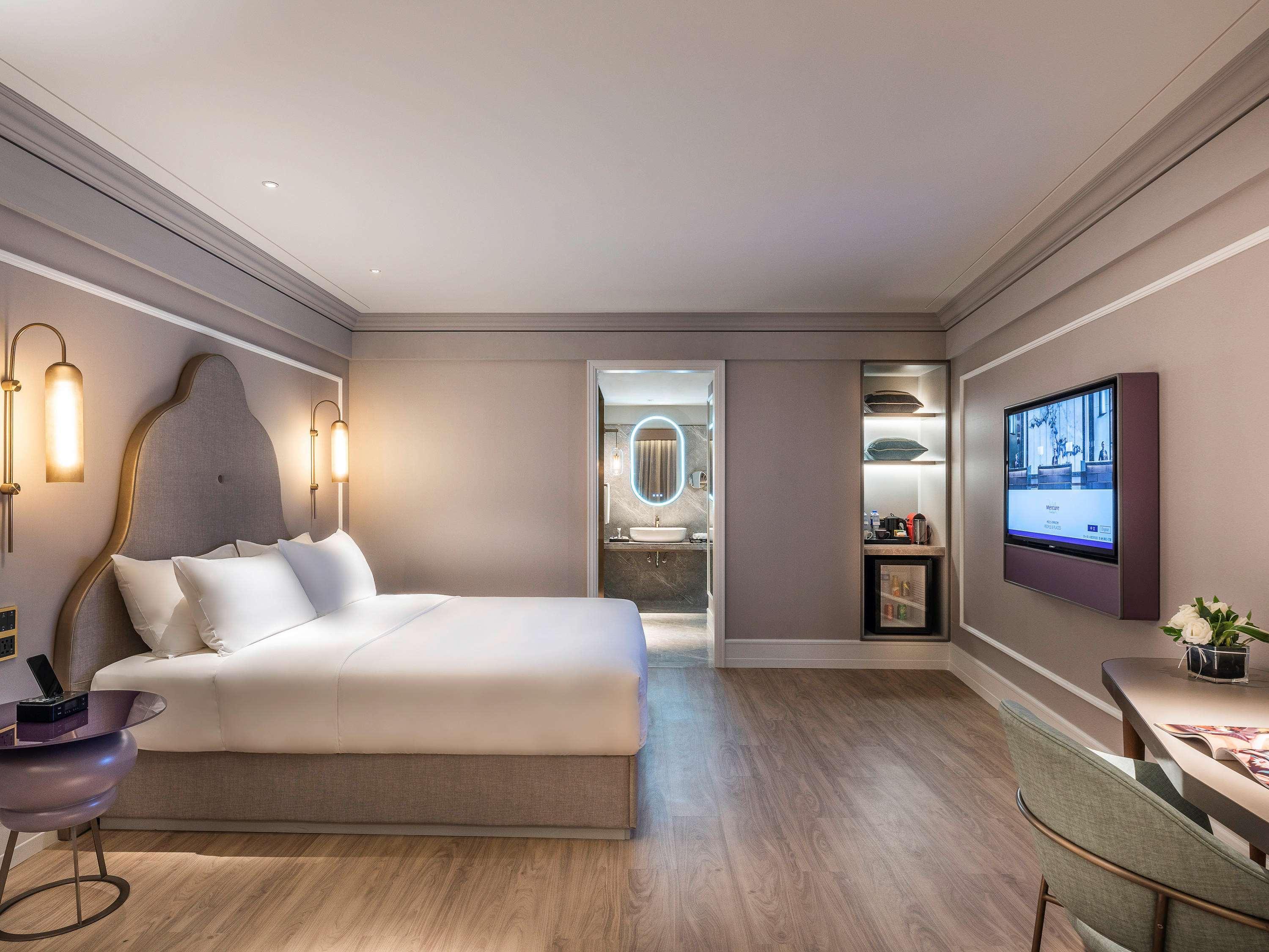Mercure Chengdu Chunxi Exterior photo