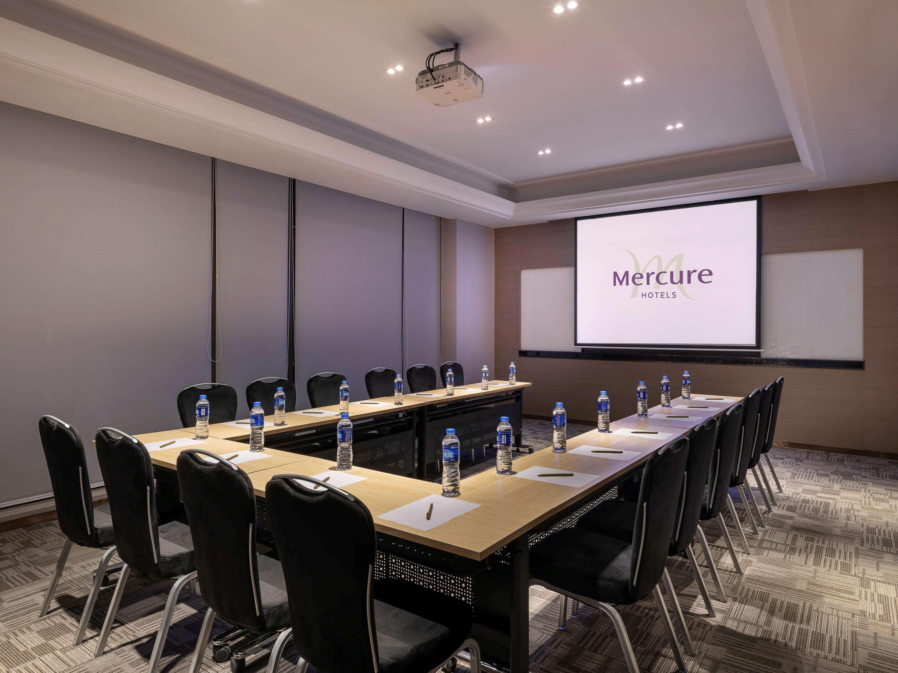 Mercure Chengdu Chunxi Exterior photo